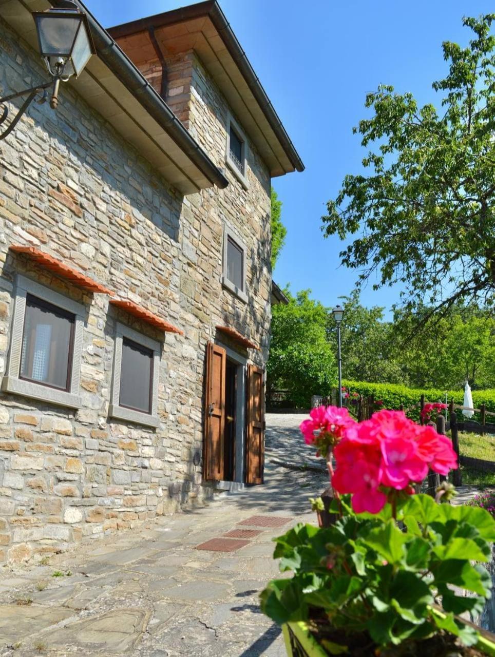 Agriturismo Vezzano Farm stay